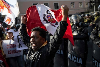 Un partidario de Castillo, este jueves en Lima.