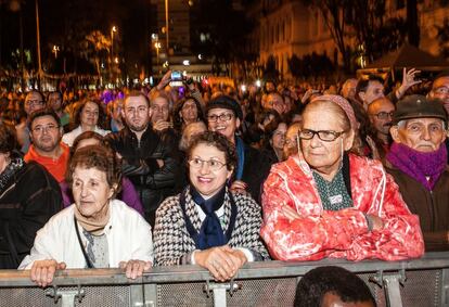 Público no show de viola caipira.