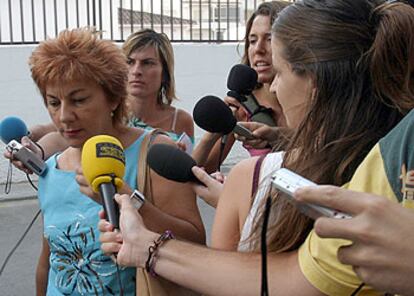 Dolores Vázquez, en las inmediaciones del juzgado de Fuengirola.