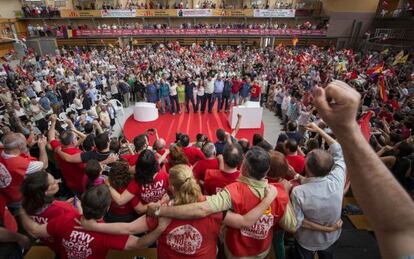 Mitin central de campaña de IU en Valencia, en el que ha participado el candidato a la Presidencia del Gobierno de IU, Alberto Garzón.