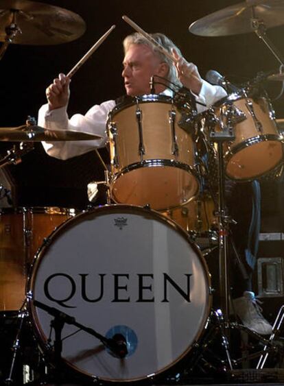 Roger Taylor, batería de Queen, en un concierto en el Palacio de los Deportes de Madrid en el año 2005