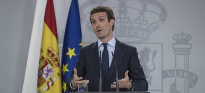 Pablo Casado, durante su rueda de prensa en la Moncloa.