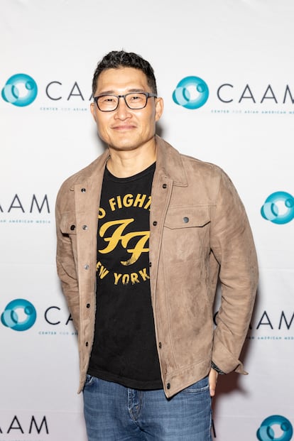DANIEL DAE KIM (fotografiado en 2025) – Aunque el de Jin fue su papel más destacado, su rostro ya era habitual en la pequeña pantalla. Pasó por series como 'CSI', 'The Shield' o 'Embrujadas' y también hizo cine. Apareció brevemente en 'Spider-man 2' y en la oscarizada 'Crash'. En un momento en el que en la industria escaseaban los rostros asiáticos, Kim aprovechó su fama para combatir el racismo sistémico de Hollywood y la discriminación contra los asiático-americanos, especialmente tras la covid-19. Al finalizar 'Perdidos' se incorporó a 'Hawaii 5-0', pero terminó abandonándola por cuestiones económicas. Junto a su faceta de actor también ha desarrollado la de productor y su mayor éxito ha sido la adaptación estadounidense de la serie coreana 'The Good Doctor', en la que también interpretó un papel destacado. Además de televisión y cine, también ha hecho teatro y gracias a su papel en 'Yellow Face' ha sido el primer actor asiático-estadounidense en recibir una nominación al premio Tony.