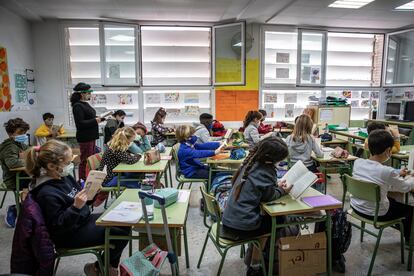Clase de sexto de primaria en el colegio Mare Nostrum, en Valencia, este jueves.