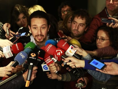 El l&iacute;der de Podemos, Pablo Iglesias, tras una entrevista.