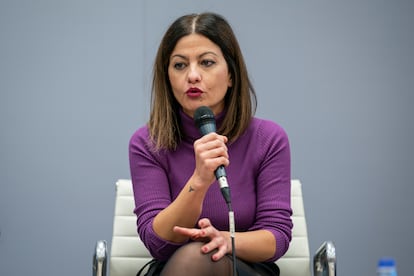 La ministra de Juventud e Infancia, Sira Rego, durante el coloquio sobre el impacto de las tecnologías en menores celebrado este lunes en la sede del ministerio.