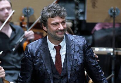 Jonas Kaufmann recibiendo los aplausos del público que llenaba el Teatro Real.