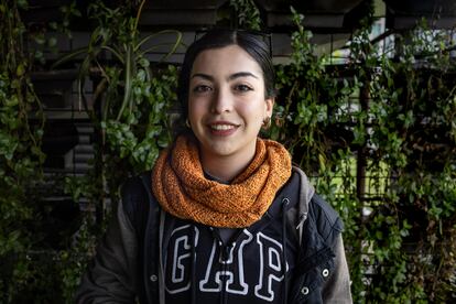 Catalina León Del Prado, estudiante de 22 años, en Santiago (Chile), el 2 de noviembre de 2023.