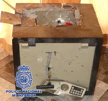 Caja fuerte destrozada por la banda de ladrones de la Costa del Sol.