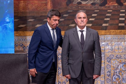 Carlos Mazón y Francisco Gan Pampols, en el Palau de la Generalitat, este lunes.