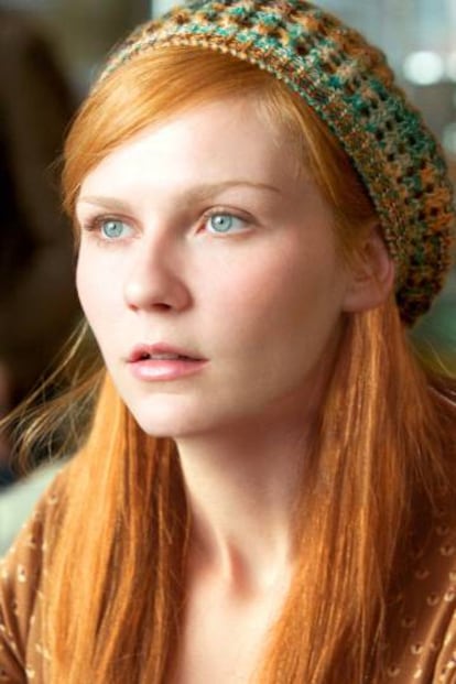 La actriz Kirsten Dunst en el papel de Mary Jane Watson en una escena de la película 'Spiderman 2'.