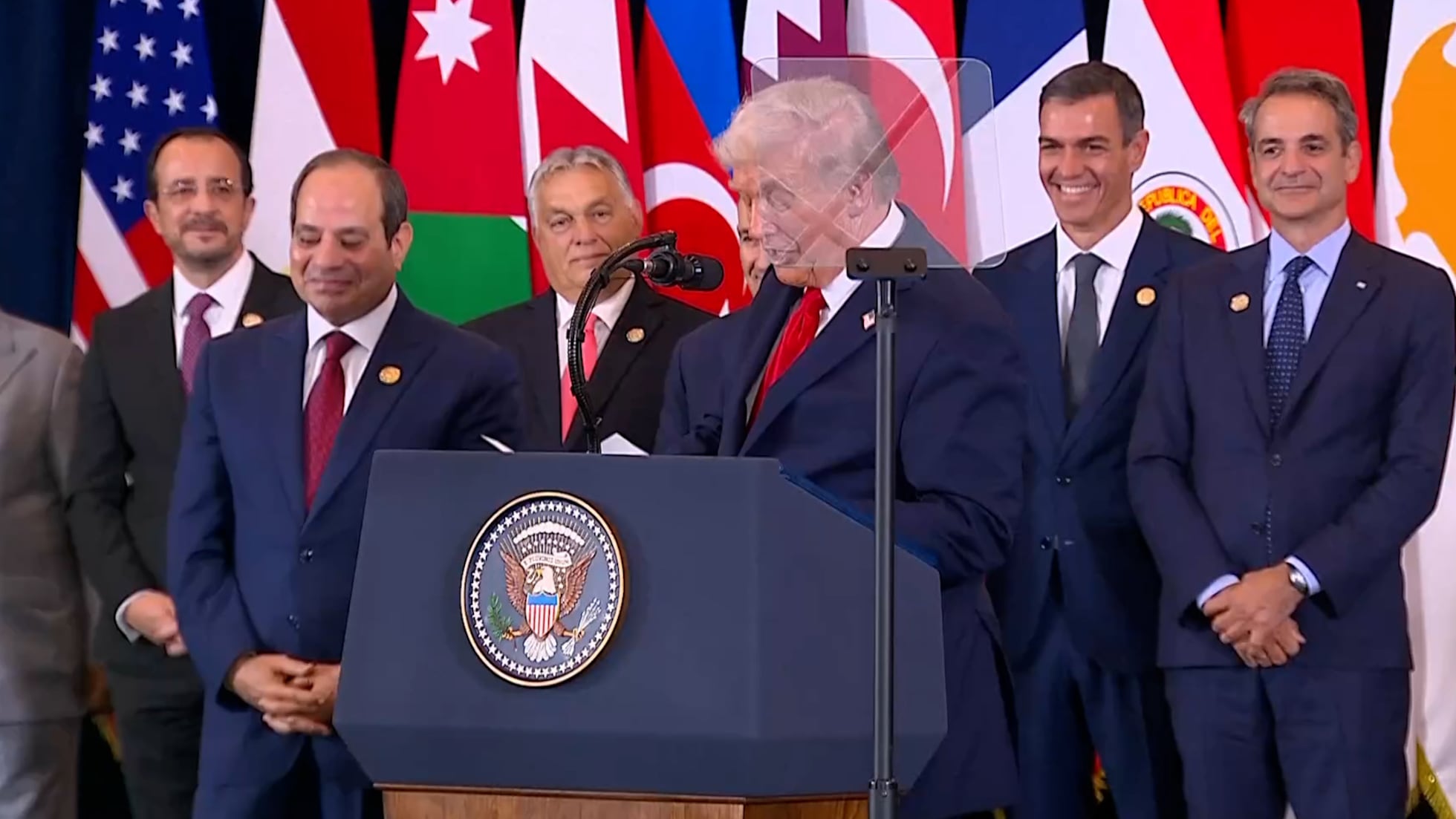 Trump: ¿Estáis trabajando con él (Pedro Sánchez) en lo que respecta al PIB?