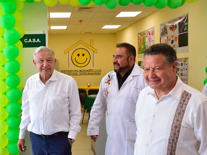 Andrés Manuel López Obrador en un hospital del IMSS-Bienestar en Hidaglo, el pasado 6 de junio.