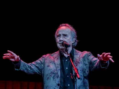 Serrat, el miércoles en su concierto en el Wizink Center, en Madrid.