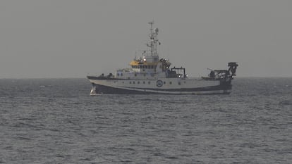 El buque oceanográfico 'Ángeles Alvariño' continúa la búsqueda de la pequeña Anna y de su padre a escasos kilómetros de la costa de Santa Cruz de Tenerife, este viernes.