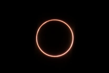 Un eclipse solar anular visto desde la ciudad china de Xiamen, en junio de 2020.