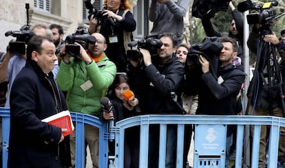 El fiscal Anticorrupci&oacute;n Pedro Horrach, a la salida de la Audiencia de Palma.