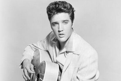 Elvis Presley. Rock & Rebel. 

	Antes de convertirse en El Fantasma de Graceland y mucho antes de pasar por Las Vegas como vedette musical, Elvis Presley encarnó las virtudes que James Dean había puesto en circulación y dejado en su testamento como la Santísima Trinidad: Juventud, rebeldía y un estilo de vida.