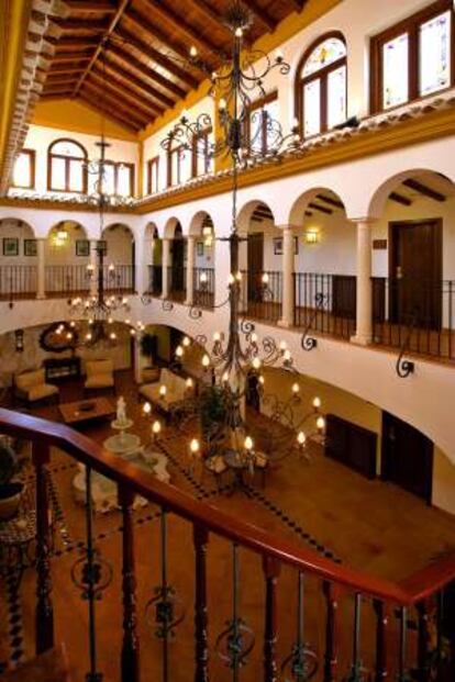 Patio del hotel Huerta de Las Palomas, en Priego de Córdoba.