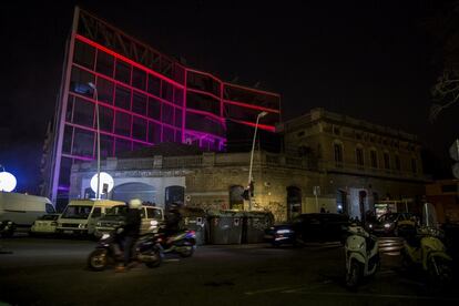 Coreografia de llum centrada en el món de la bicicleta a la instal·lació 'Cyclus'. UPC Màster Lighting. C. Pere IV, 58. Can Picó