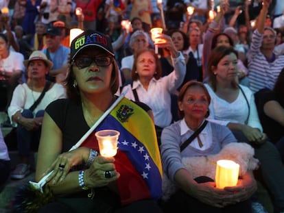 Manifestación de opositores a Nicolás Maduro este domingo en Caracas.