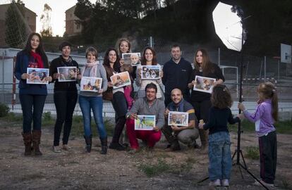 Grupo de padres que han participado en el calendario.