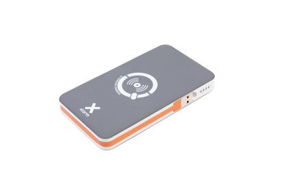 Batería portátil con capacidad de 8.000 mAh —equivalente a unas tres cargas de un smartphone— y compatible con la tecnología Qi, por lo que funciona sin necesidad de cables.