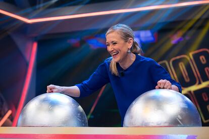 Cristina Cifuentes, presidenta de la Comunidad de Madrid, invitada en "El hormiguero", en 2015.