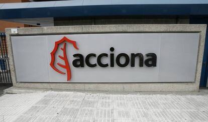 Exterior de la sede de la constructora española Acciona. 