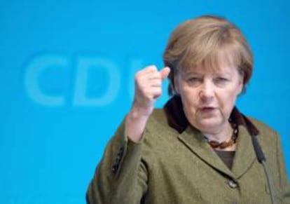 La canciller alemana, Angela Merkel, durante el discurso de hoy ante los miembros de su partido en Grimmen, Alemania.