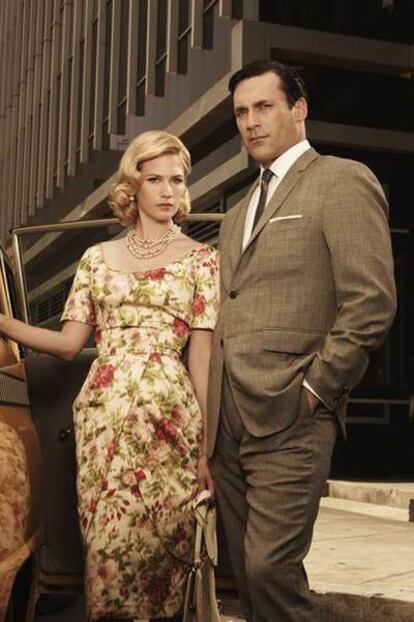 January Jones y Jon Hamm.