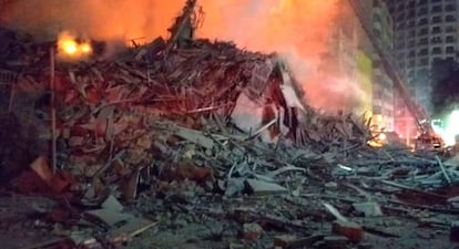 Los escombros del edificio de São Paulo tras venirse abajo.