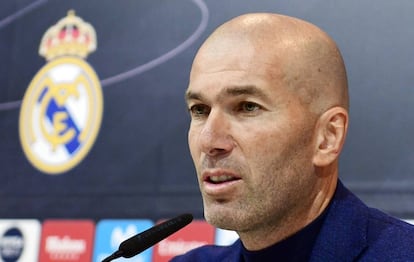 Zidane, durante la rueda de prensa donde ha anunciado su dimisión como entrenador del Real Madrid.