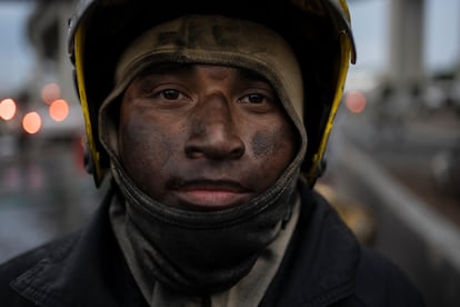 Brandon Lucas Maldonado bombero de la Central de Nezahualcóyotl. 