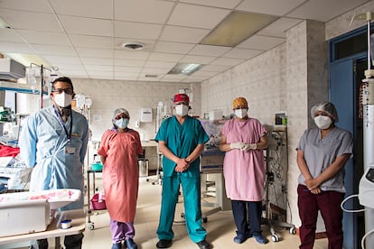 Personal de salud en un hospital en Bolivia durante la pandemia de la covid-19