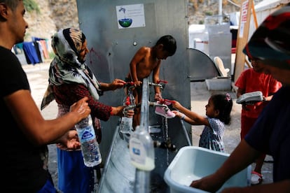 Refugiados procedentes de Siria, en la isla de Chios, en Grecia. 