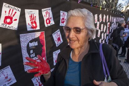 Los manifestantes buscan reclamar medidas contra los femicidios y exigir políticas públicas que permitan prevenir la violencia de género.