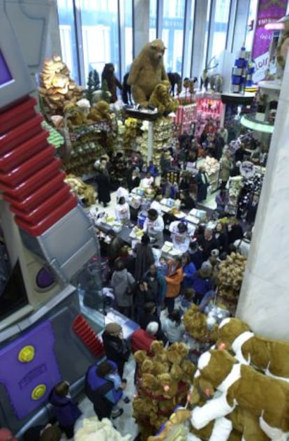 Interior de la tienda FAO Schwartz de la Quinta Avenida.