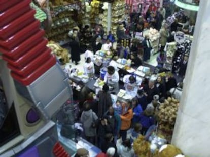 Interior de la tienda FAO Schwartz de la Quinta Avenida.