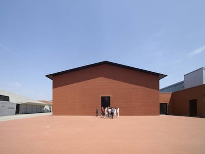 Schaudepot, almacén de la colección de sillas de Vitra, de Herzog & De Meuron.