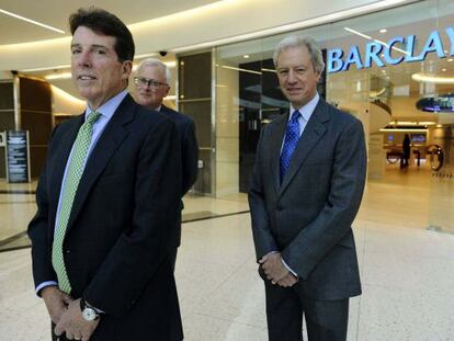 Bob Diamond (izquierda), junto al presidente de Barclays y otro alto ejecutivo en una imagen de 2010