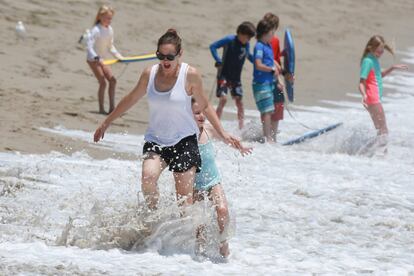 Jennifer Garner disfruta de sus vacaciones en familia en las playas de Malibú, en California.