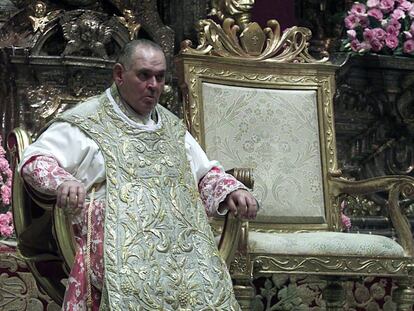 Miguel Castillejo, en una misa en la catedral de Sevilla en 2003. 