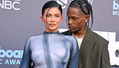 Kylie Jenner y Travis Scott  a su llegada a los Billboard Music Awards.