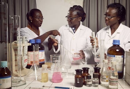 Una clase de biolog&iacute;a en la Universidad de Tom&eacute;, la capital de Togo. 