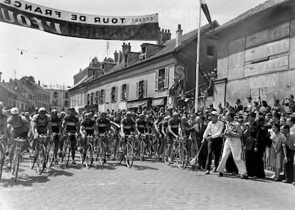 Salida del Tour de Francia en el año 1949.