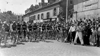 Salida del Tour de Francia en el año 1949.