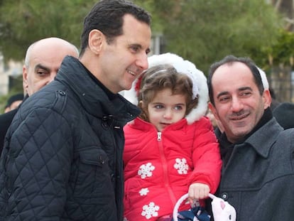 El presidente sirio, Bachar el Asad, durante una visita a una iglesia el d&iacute;a de Navidad.