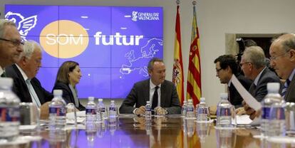 El presiente del Consell, Alberto Fabra, durante la reuni&oacute;n con el sector agrario.