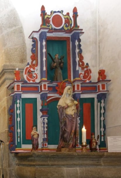 El retablo de la iglesia de San Xoán de Alto (Lugo), tras su restauración.